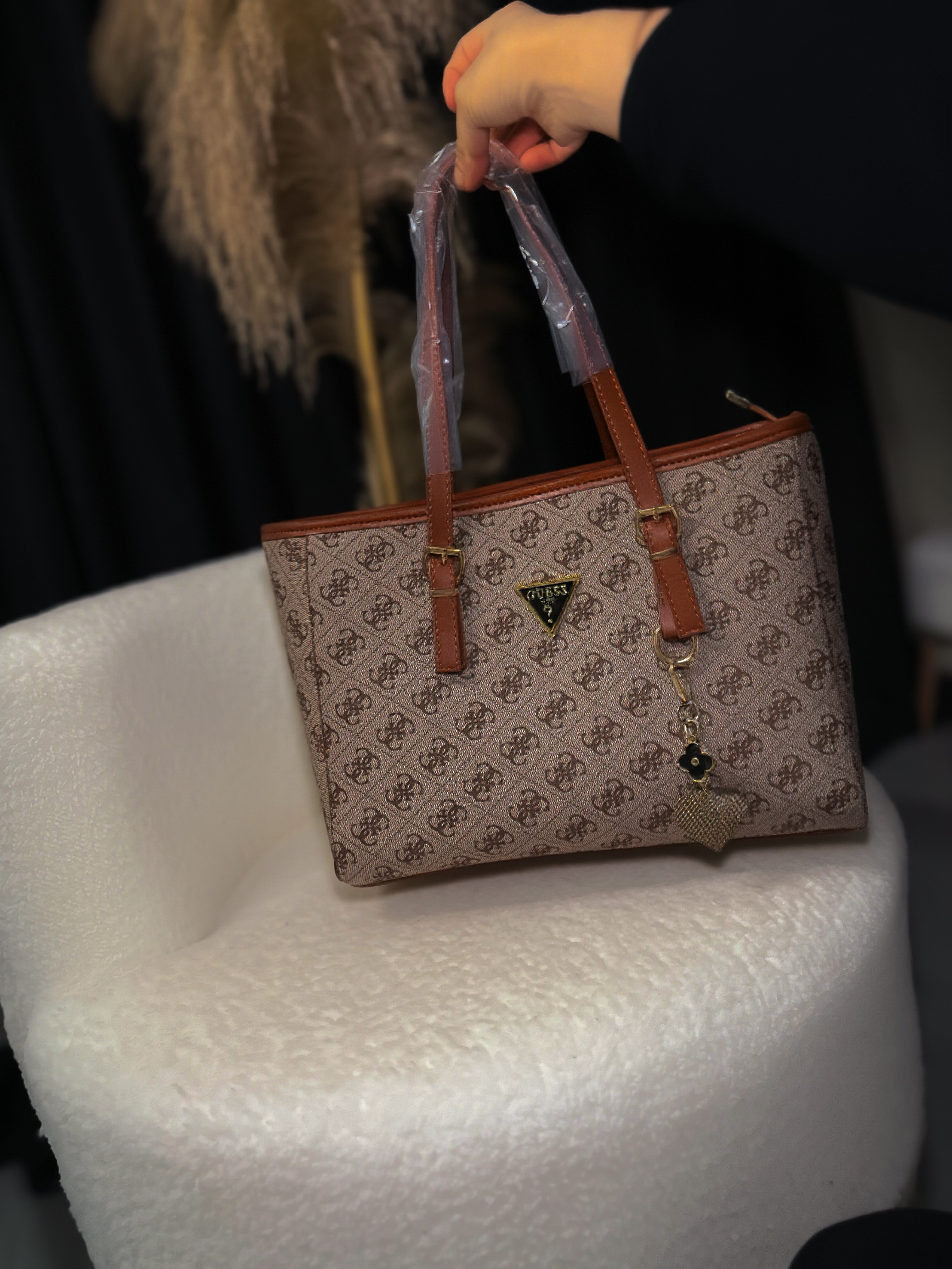 Guess Model Kahve Çanta